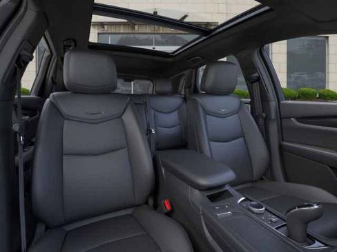 New 2026 Cadillac XT5 Sportv w/ LPO, Floor Liner Package AWD/4WD image 17