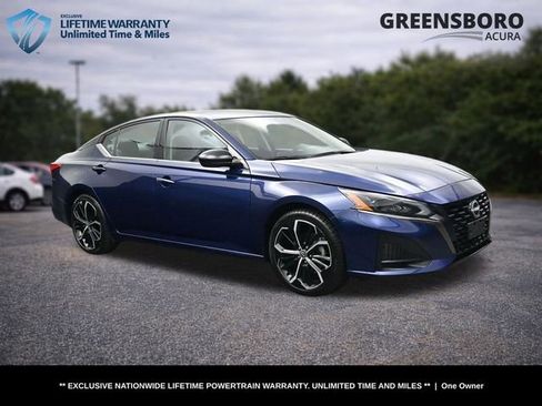 Used 2024 Nissan Altima 2.5 SR FWD image 1