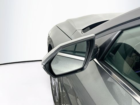 Used 2025 Hyundai Elantra Limited FWD image 16