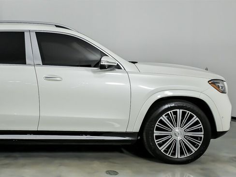 Used 2024 Mercedes-Benz Maybach GLS 600 4MATIC image 13