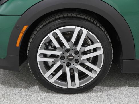 Certified 2025 MINI Cooper S image 22