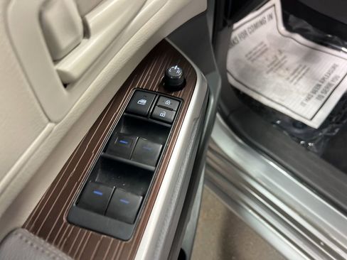 Used 2022 Toyota Sienna LE image 20