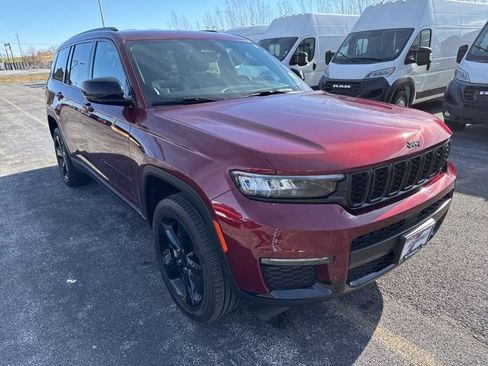 Used 2024 Jeep Grand Cherokee L Limited w/ Black Appearance Package image 13