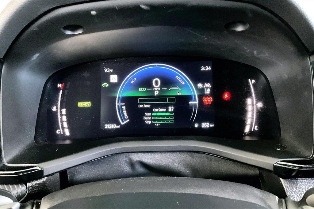 Used 2025 Toyota Camry SE FWD image 13