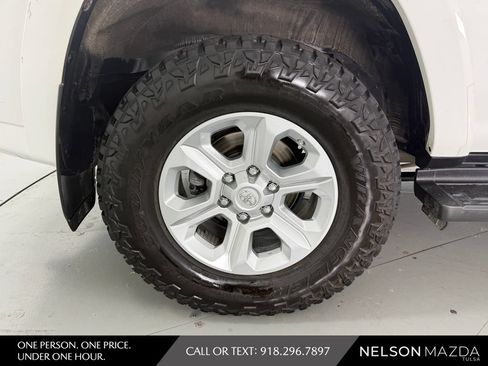 Used 2021 Toyota 4Runner SR5 Premium w/ Moonroof Package AWD/4WD image 13