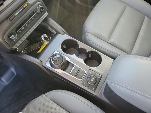 Certified 2025 Ford Bronco Sport Badlands image 8