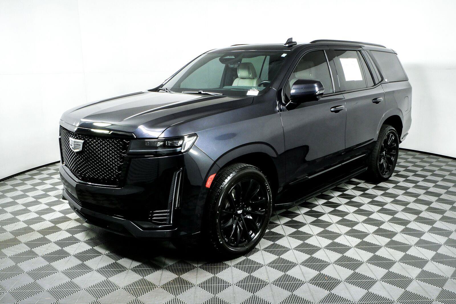 Certified 2023 Cadillac Escalade Sport AWD/4WD image 28