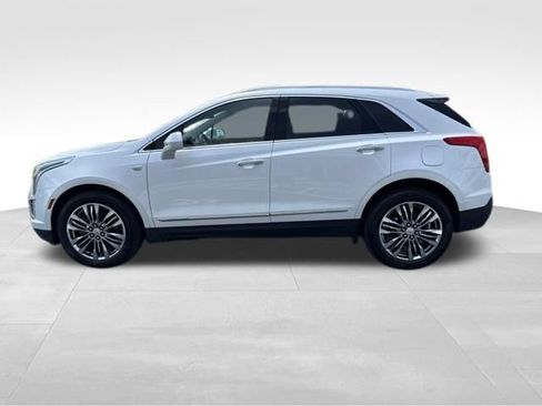 Used 2017 Cadillac XT5 Premium Luxury FWD image 4