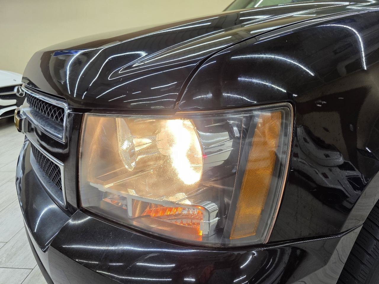 Used 2013 Chevrolet Suburban LT RWD image 10