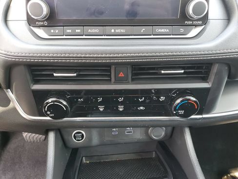 Certified 2023 Nissan Rogue S FWD image 19