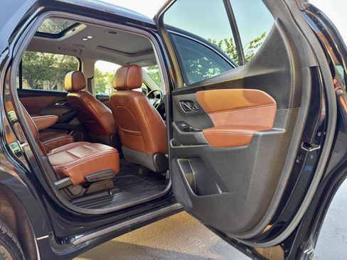 Used 2018 Chevrolet Traverse High Country w/ LPO, Cargo Package AWD/4WD image 60