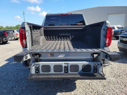 Used 2025 GMC Sierra 1500 AT4 w/ AT4 Premium Package AWD/4WD image 7