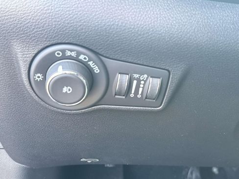 Used 2022 Jeep Compass Latitude w/ Convenience Group image 25