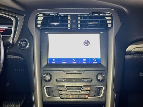 Used 2020 Ford Fusion SE AWD/4WD image 12