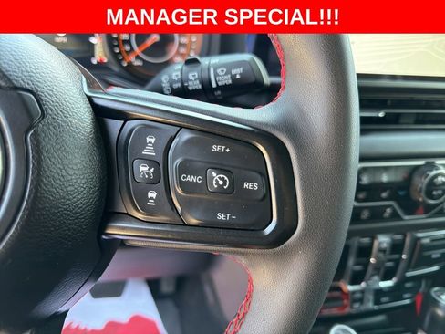 Used 2024 Jeep Wrangler Unlimited Rubicon AWD/4WD image 21