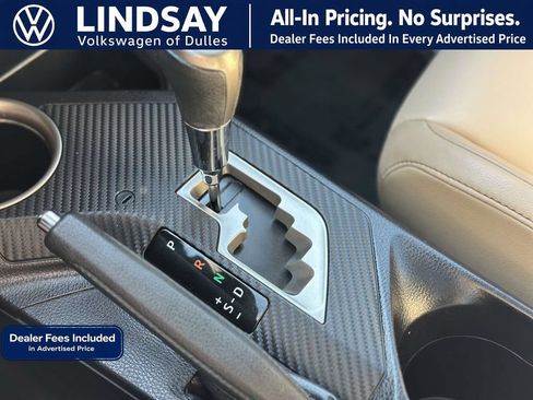 Used 2015 Toyota RAV4 Limited w/ Technology Package AWD/4WD image 19