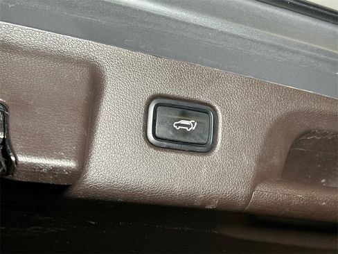 Used 2020 Hyundai Palisade Limited w/ Winter Weather Package image 7