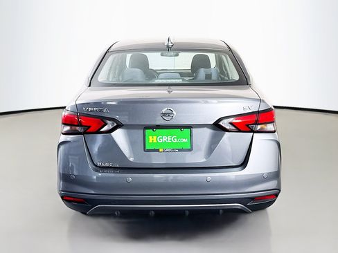 Used 2020 Nissan Versa SV FWD image 8