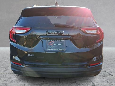 Used 2022 GMC Terrain SLE w/ Driver Convenience Package image 9