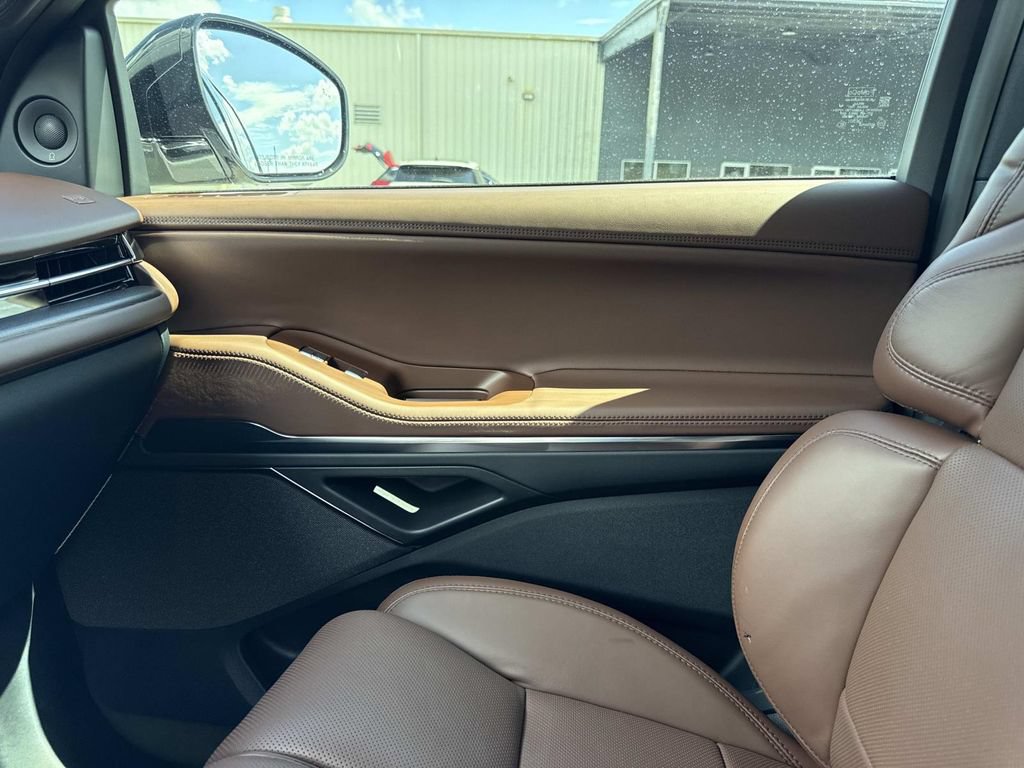New 2026 Lincoln Navigator Reserve AWD/4WD image 24