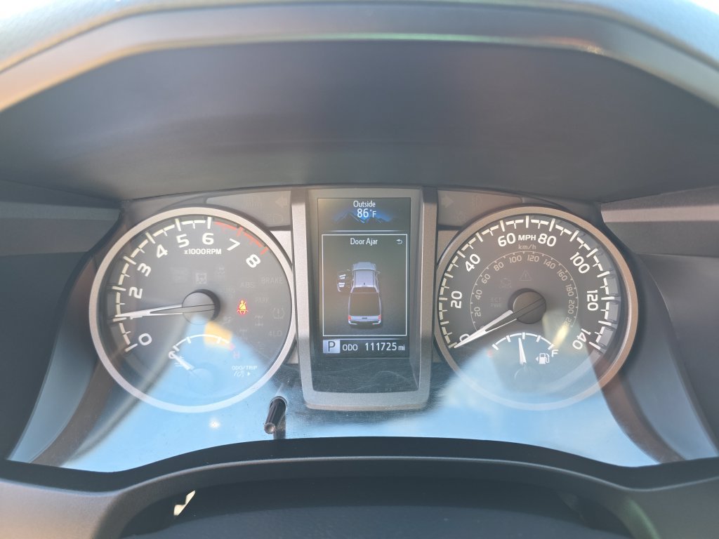 Used 2019 Toyota Tacoma TRD Off-Road w/ Technology Package AWD/4WD image 18