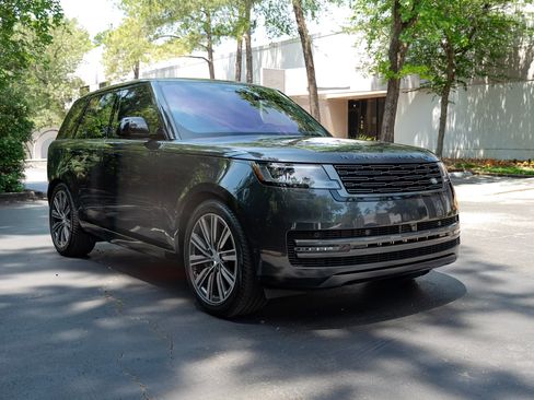 Used 2023 Land Rover Range Rover SE AWD/4WD image 13