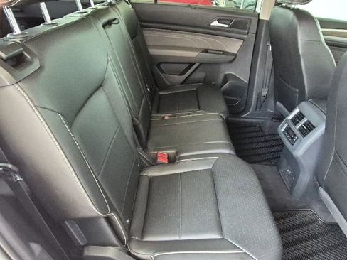 Used 2023 Volkswagen Atlas SEL AWD/4WD image 33