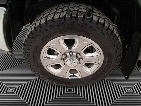 Used 2018 RAM 2500 Laramie image 9