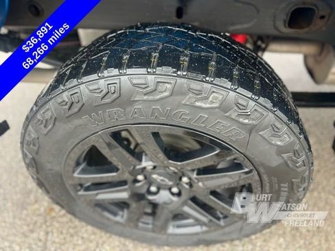 Used 2023 Chevrolet Silverado 1500 Custom Trail Boss w/ LPO, Dark Essentials Package image 21