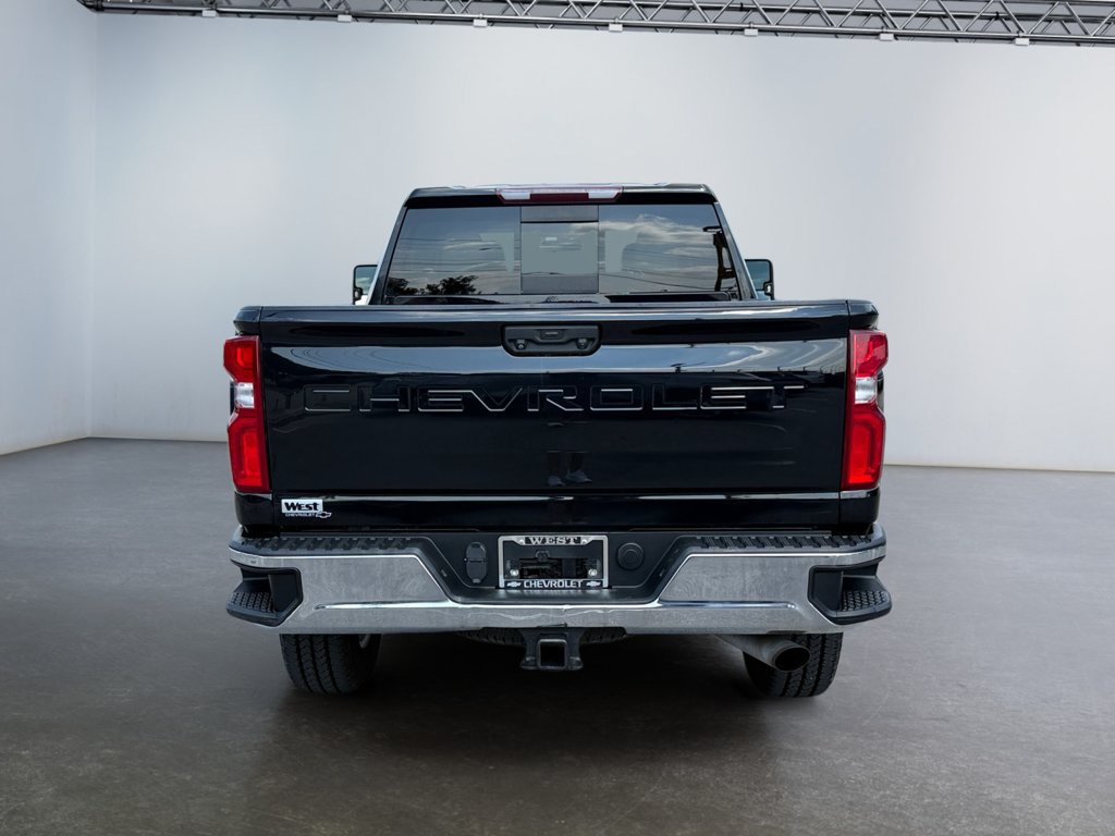 Used 2022 Chevrolet Silverado 2500 LTZ w/ LTZ Convenience Package AWD/4WD image 4