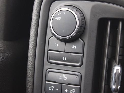 Used 2022 Chevrolet Silverado 2500 Custom w/ Custom Convenience Package image 26