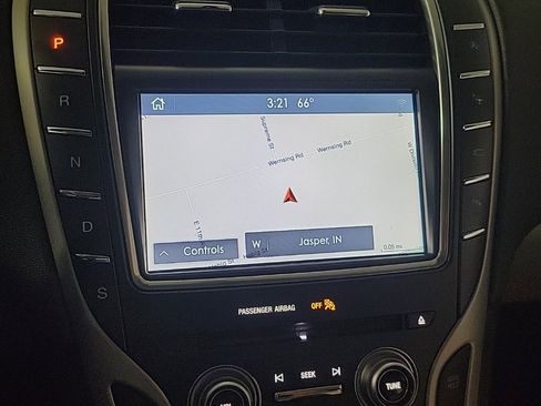 Used 2019 Lincoln Nautilus Reserve image 28