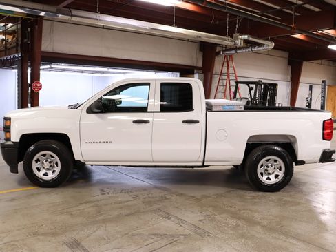 Used 2015 Chevrolet Silverado 1500 W/T w/ Trailering Package image 4