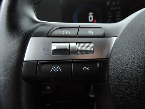 Used 2024 Hyundai Kona SEL FWD image 24