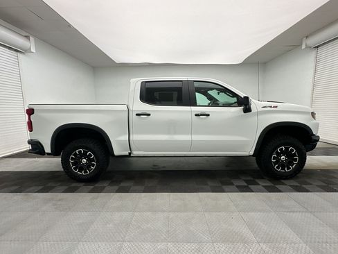 New 2026 Chevrolet Silverado 1500 ZR2 w/ LPO, Dark Essentials Package AWD/4WD image 8