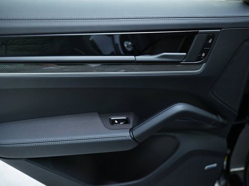 New 2026 Porsche Cayenne S image 27