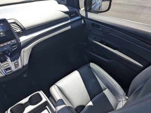 Used 2024 Honda Odyssey Sport image 18