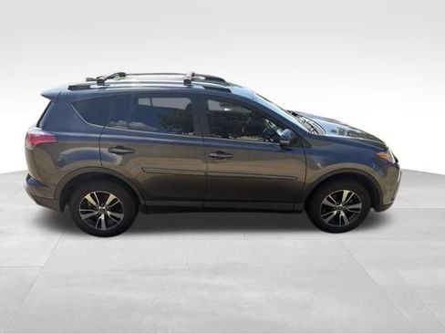 Used 2018 Toyota RAV4 XLE w/ Plus Extra Value Package FWD image 2