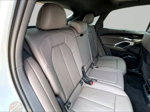 Used 2025 Audi Q5 Premium Plus w/ Premium Plus AWD/4WD image 29