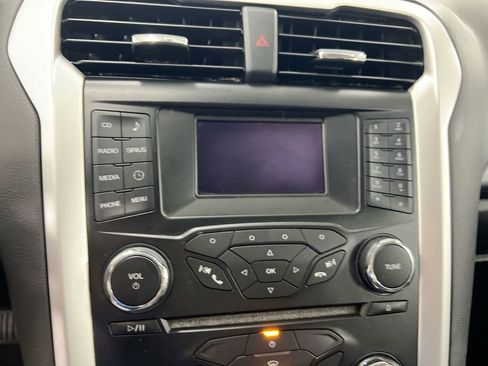 Used 2013 Ford Fusion SE FWD image 14