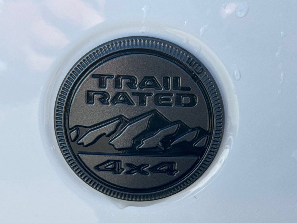 Used 2021 Jeep Wrangler Unlimited Sahara AWD/4WD image 12