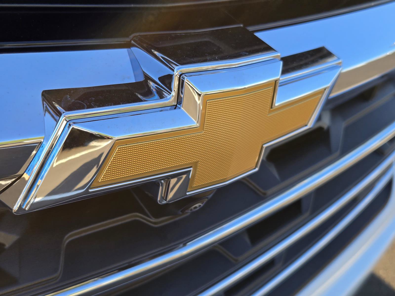 New 2027 Chevrolet Traverse LT w/ Driver Confidence Package FWD image 17