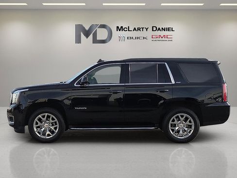 Used 2019 GMC Yukon SLT w/ Open Road Package image 3