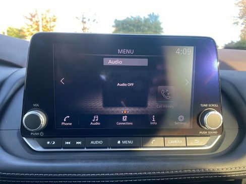 Used 2023 Nissan Rogue S image 20