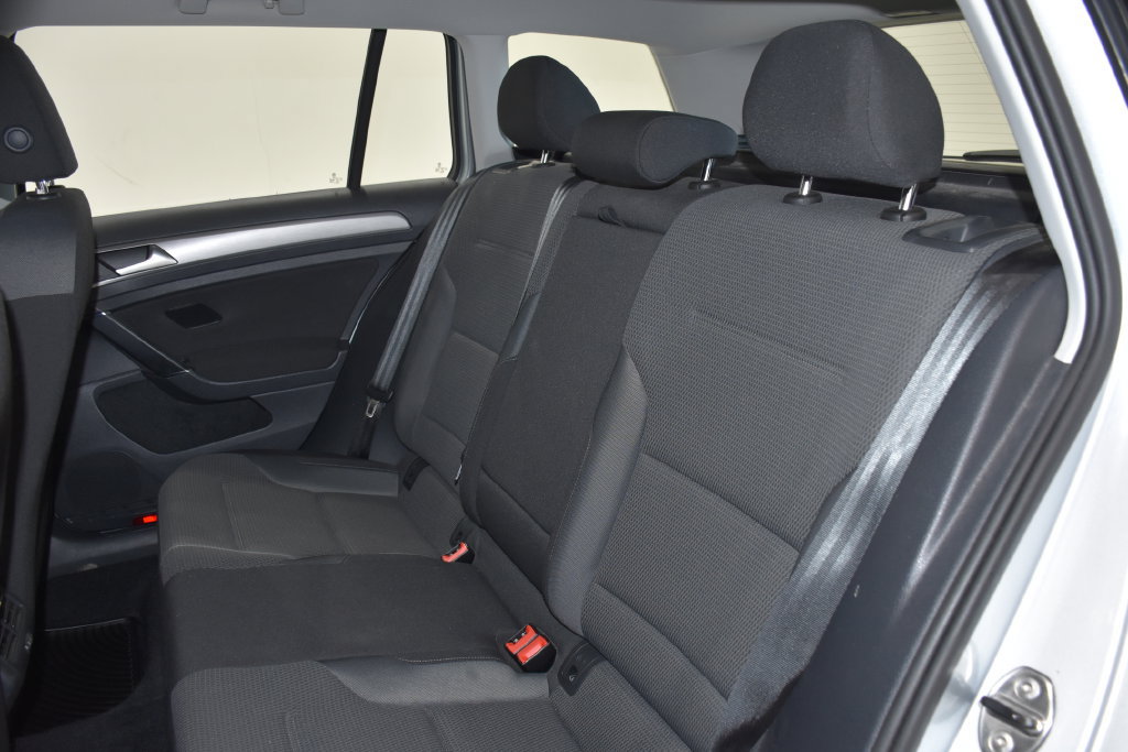 Used 2017 Volkswagen Golf S FWD image 25