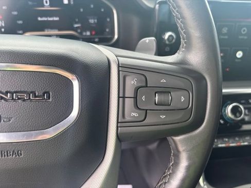 Used 2023 GMC Sierra 1500 Denali w/ Denali Reserve Package AWD/4WD image 10