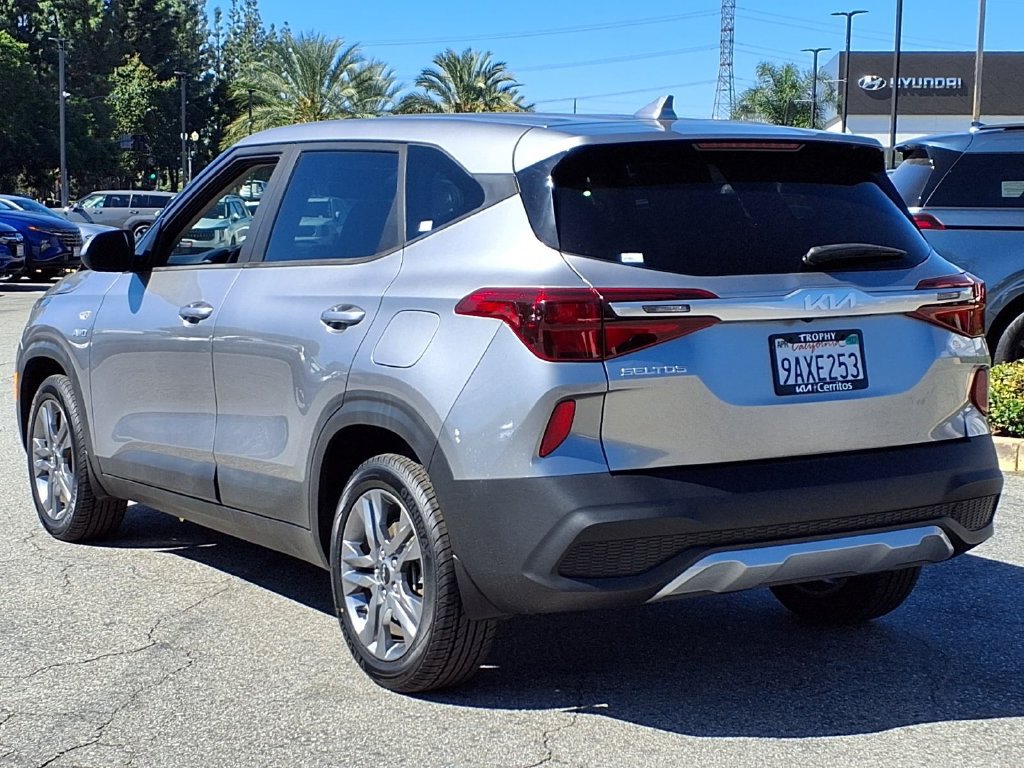 Certified 2022 Kia Seltos LX AWD/4WD image 3
