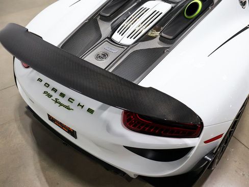 Used 2015 Porsche 918 Spyder image 93