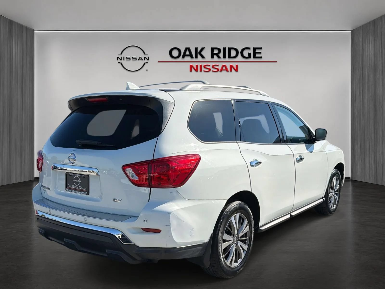 Used 2019 Nissan Pathfinder SV FWD image 3