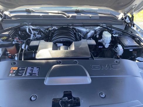 Used 2015 GMC Yukon XL SLE image 23